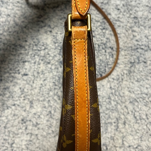 Authentic Louis Vuitton LV Crossbody bag Chantilly Brown Monogram - Picture 4 of 11